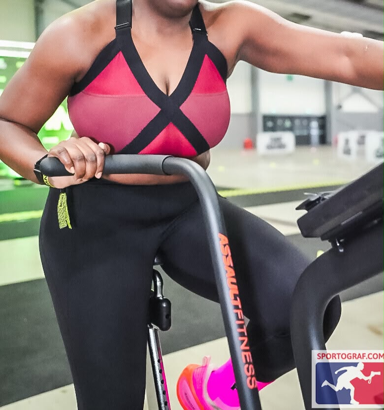 Büxie sports bra detail