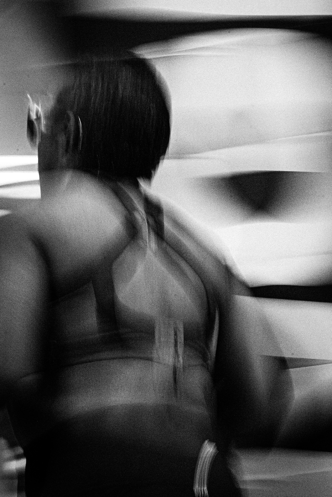 Büxie athlete mid-training in the sports bra